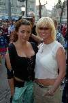 Amsterdam 16 april 2003
premiere van god los.
katja schuurman met bridget maasland