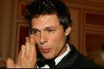 Amsterdam 8 april 2003
Premiere Johnny English. feest in hotel l\'europe
kenan raven met gsm