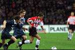 Eindhoven 31 maart 2001
PSV- fc Twente 2-1
Kezman in Duel met Tommy van der Leegte