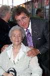 Rotterdam 23 maart 2001
Lee Towers onthulling borstbeeld in Ahoy.
Lee met moeder