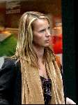 Amsterdam 8 maart 2003
Linda de mol shoppen op pc