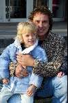 Amersfoort 12 april 2003
Premiere de ijsbeer in amersfoort
marco borsato met luca