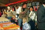 Amersfoort 12 april 2003
Premiere de ijsbeer in amersfoort
marco borsato met luca