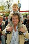 Amersfoort 12 april 2003
Premiere de ijsbeer in amersfoort
marco borsato met Jada