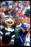 1988 Peter Smulders als fotograaf werkzaam bij het europees Kampioenschap voetbal 1988