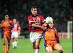 PSV-FC Barcelona Phillip cocu in duel met Ferrer