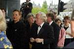 Amsterdam 25 april 2003
Concert vanwege de 65 e verjaardag van koningin beatrix
rudi fuchs  met vrouw
Peter Smulders bv