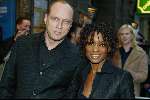 Amsterdam 8 april 2003
Premiere Johnny English met Rowan Atkinson
silvana simons met man