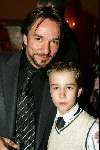 Amsterdam 8 april 2003
Premiere Johnny English. feest in hotel l\'europe
spiros met zoon
