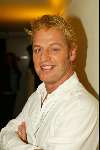 Amsterdam 28 april 2003
optredens voor warchild.
tony neef
