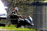 Breukelen 15 april 2003
Man vissen met 2 reigers aan de vecht
Hengelsport