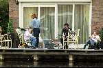 Vinkeveen 16 april 2004
Andre Hazes met Rachel Andre en Roxanne vissen in Vinkeveen.
Barbeque