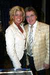 Rotterdam 13 april 2004
Presentatie cd Lee Towers in Hotel New York.
Lee Towers met Angela Hoogeveen