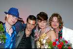 Amsterdam 16 april 2003
premiere van god los
angela schijf met egbert jan weeber en tygo gernandt