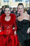 Scheveningen 4 april 2004
Premiere Lion King in Kurhaus.
Ans Marcus met dochter Siegried Marcus