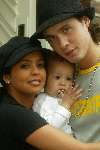 Venlo 28 April 2004
Django Titulaer samen met mama Irene Titulaer
De vriendin en zoontje van Boris Idols