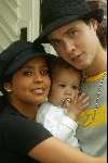 Venlo 28 April 2004
Django Titulaer samen met mama Irene Titulaer
De vriendin en zoontje van Boris Idols