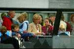 Schiphol  26 april 2003
Caroline Tensen vertrekt met dochter lotte en zoontje bob
naar turkije