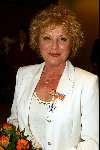 Soestduinen 26 april 2003
connie vink krijgt koninklijke onderscheiding