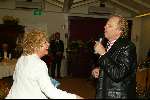 Soestduinen 26 april 2003
connie vink krijgt koninklijke onderscheiding