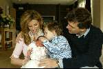 Amsterdam 4 april 2004
Reinout Oerlemans met Danielle Overgaag en zoontje Thijmen en dochtertje Fiene
