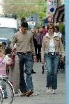 Amsterdam 22 april 2004
Richard Krajicek met Emma en Daphne Deckers op de pc hooftstraat. Deze dag zijn ze 10 jaar bij elkaar