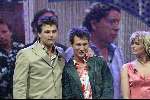 Hilversum 3 april 2004
Finale Idols in studio 22.
Tooske Breugem met Reinout Oerlemans en Eric  Idols