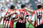 Amsterdam Arena stadion, 13 Augustus 2000
PSV-Roda JC, eindstand 2-0 om de Johan Cruyff-schaal
Ernest Faber wordt gefeliciteerd met zijn doelpunt (2-0)