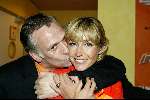 Amsterdam 19 april 2004
Premiere in Oranje in Amsterdam Arena.
Frank Wisse  en Wendy v Dijk kussend
