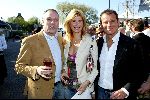 Ouderkerk aan de Ijssel 24 april 2004
Opening Klein Paardenburg in Ouderkerk aan de Amstel.
Frank Wisse met Estelle Gullit en Leco v Zadelhoff