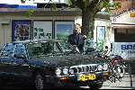 Amsterdam 15 april 2004
Frans Molenaar met jaguar Cornelis Schuytstraat
