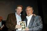 Amsterdam 10 april 2004
Presentatie boek Johnny Hoes in Heineken Music Hal.
Johnny Hoes en Frits Barend