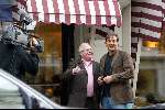 Amsterdam 10 april 2004
Gerard Joling met camerateam bij Anton op PC Hooftstraat