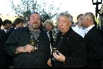 Ouderkerk aan de Ijssel 24 april 2004
Opening Klein Paardenburg in Ouderkerk aan de Amstel.
Henk Schiffmacher met Cees Dam