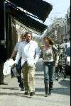 Amsterdam 15 april 2004
Herman Heinsbroek met vrouw Judith op PC Hooftstraat