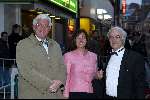 Amsterdam 6 april 2004
Premiere Alzheimer in Tuschinski.
Huib Boermans met vrouw en Joop Daalmeijer