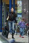 Amsterdam3 april 2004
Irene v d Laar met dochtertje India