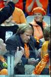 Amsterdam 19 april 2004
Premiere in Oranje in de Amsterdam Arena.
Ivo Niehe met gsm