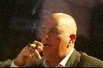 Blaricum 15 april 2004
Rene Froger geeft concert in zijn eigen huis.
Jack v Gelder met sigaar