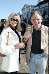 Ouderkerk aan de Ijssel 24 april 2004
Opening Klein Paardenburg in Ouderkerk aan de Amstel.
Jan Cremer met zijn vrouw Babette