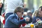 Amsterdam 15 april 2004
Jort Kelder op terras bij van Dam op Cornelis Schuytstraat