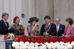 Warffum 30 april 2004
Koninginnedag 2004 in Warffum (Groningen)
Prins Willem Alexander Maxima Koningin Beatrix Pieter v Vollenhoven Prinses Marriet en Jacques Wallage