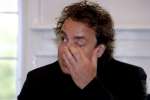 Blaricum 29 april 2004
Marco Borsato krijgt Koninklijke onderscheiding.
Marco Borsato