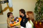 Blaricum 29 april 2004
Marco Borsato krijgt Koninklijke onderscheiding. Marco Met  burgemeester en Leontine Borsato
