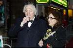 Amsterdam 6 april 2004
Premiere Alzheimer in Tuschinski.
Mathijs v Heyninge met sigaar en vrouw