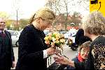 Amsterdam 21 april 2004
Prinses Maxima op bezoek bij huiskamer project in Amsterdam