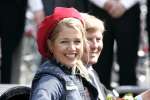 Groningen 30 april 2004
Koninginnedag 2004 in Warffum (Groningen)
Prinses Maxima in koets