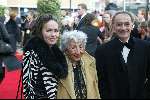 Scheveningen 4 april 2004
Premiere Lion King in Kurhaus.
Mini met vrouw en moeder
