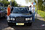 Ouderkerk aan de Ijssel 24 april 2004
Opening Klein Paardenburg in Ouderkerk aan de Amstel.
Monique des Bouvrie met Bentley