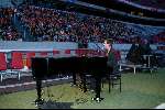 Amsterdam 19 april 2004
Premiere in Oranje in de Amsterdam Arena.
Paul de Munnik